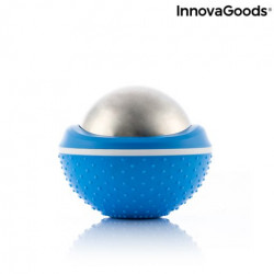 Bola masajeadora de acero inoxidable con base ergonómica azul texturizada sobre fondo blanco